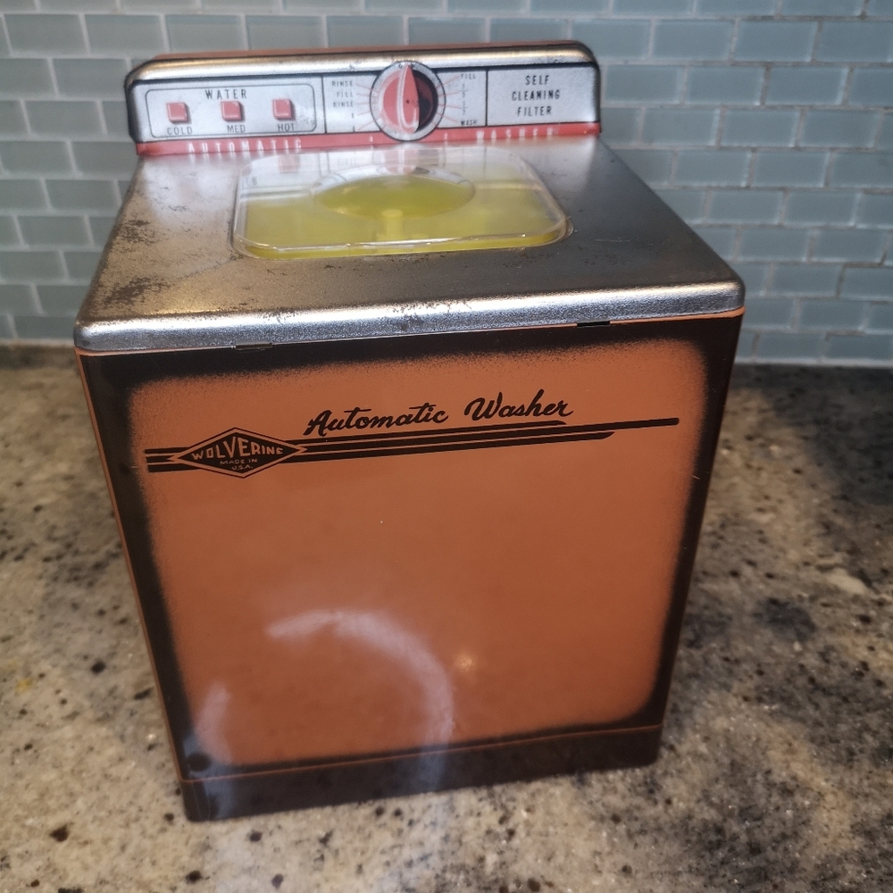 Vintage 1950’s Wolverine Tin Toy Automatic Washer #585 RARE 10” Tall With Box
